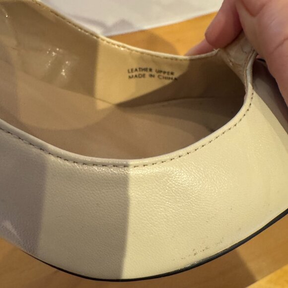 Tahari Brianna T-Strap Spectator Heels - sz 8.5 - Picture 4 of 7